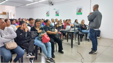 Palestra sobre Prevenção e Enfrentamento à Violência com as famílias