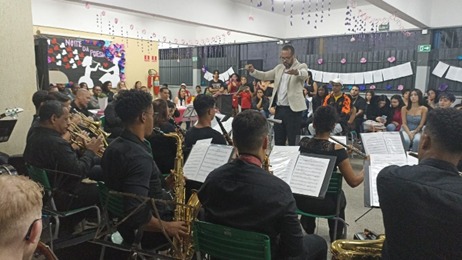 Imagem apresentação escola Vincenzo Lobassi