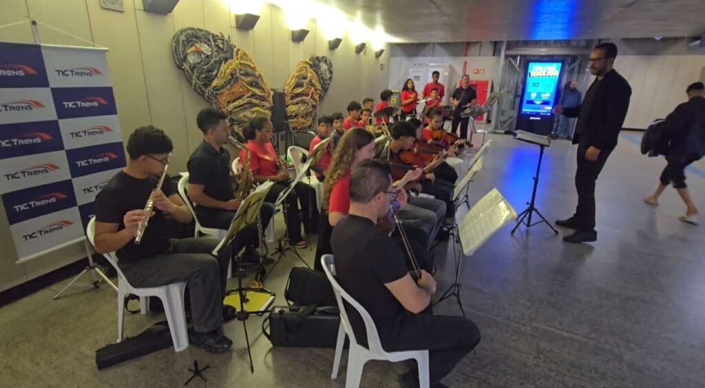 Apresentação Camerata na Estação de Francisco Morato